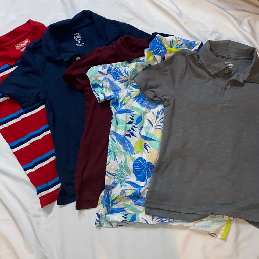 Bundle of 5 polo shirts